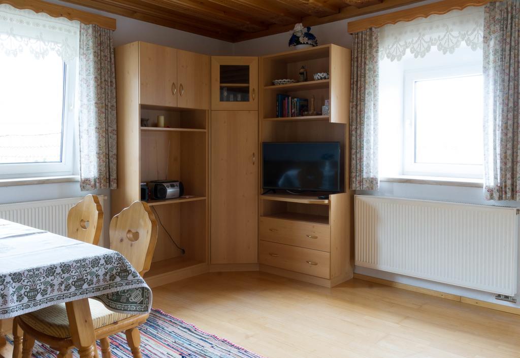Ganhoer- Fam. Kaar Wintersdorf Room photo